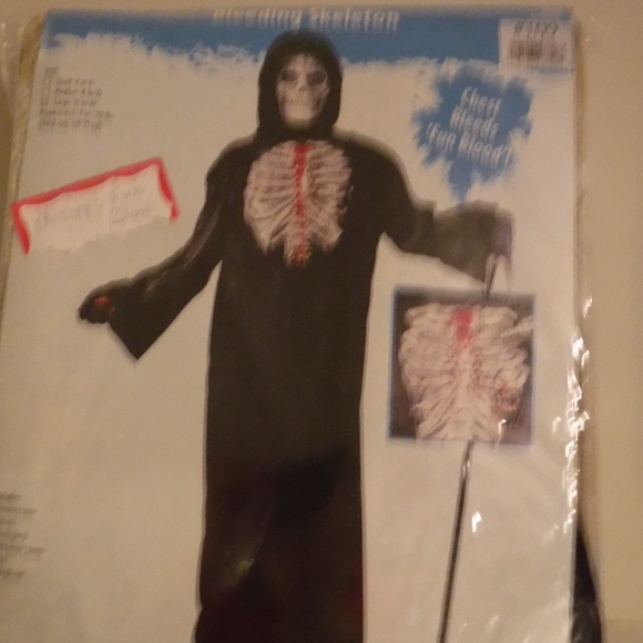 HALLOWEEN COSTUME - Picture 3 of 3